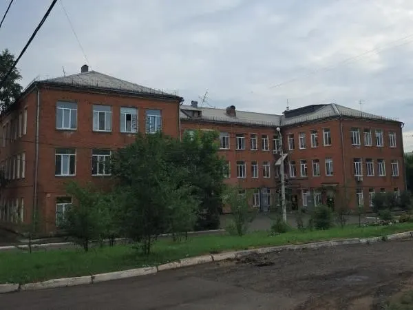 Под угрозой закрытия оказалась работа старейшего роддома Красноярского края: власти обещают плановый ремонт, персонал сообщает о принудительных увольнениях.