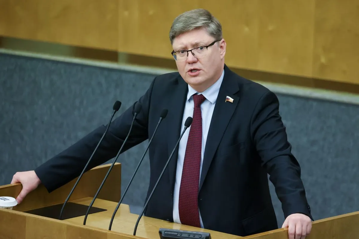 Расследование выявило наличие дополнительной квартиры у супруги депутата и указывает на совокупную стоимость активов семьи более 200 миллионов рублей.