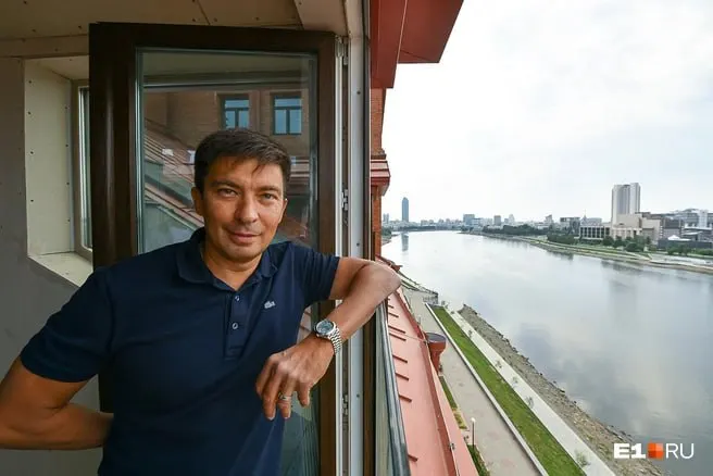 Путь одного из крупных застройщиков региона: от муниципальных должностей в Кузбассе до развития курортной зоны Шерегеша.