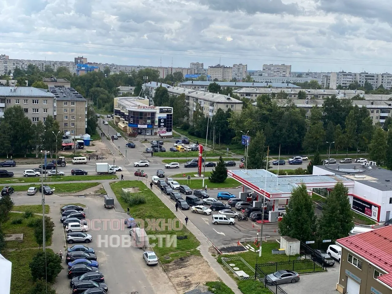 На заправках региона продолжаются очереди и нехватка топлива; поставки обещают, но ситуация остается напряженной.