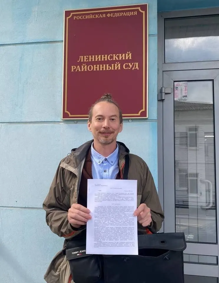 Жители Волгограда и Перми столкнулись с арестами и штрафами после обращений о нехватке топлива; официальные лица называют такие акции несогласованной агитацией.