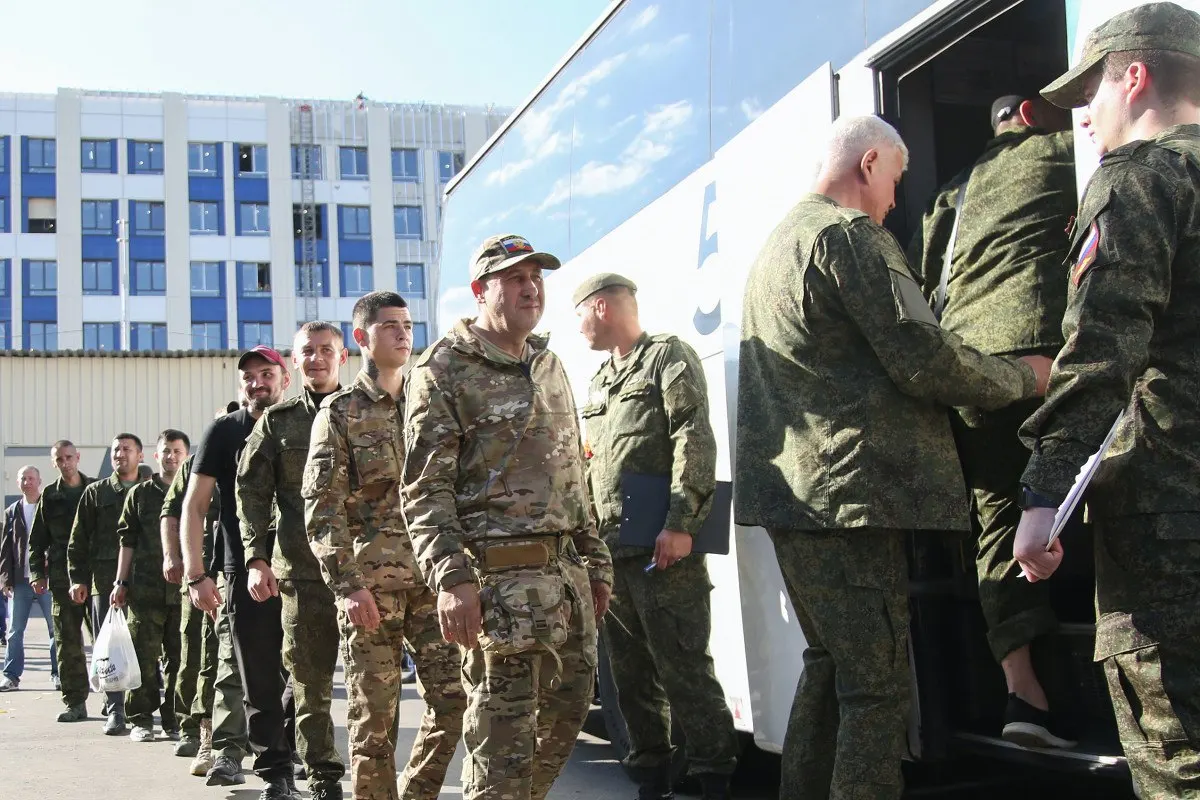 Минтруд региона объявил о новой статье в КоАП, предусматривающей штрафы за невыполнение квоты на найм участников СВО. Размер штрафов пока не уточняют; текст законопроекта обещают позже. Возможное вступление поправок в силу в ноябре 2026 года.