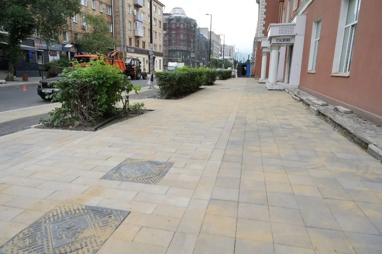 Город усилил контроль за ходом работ на двух улицах: подрядчики могут столкнуться с штрафами за задержки, сроки сдачи под вопросом.