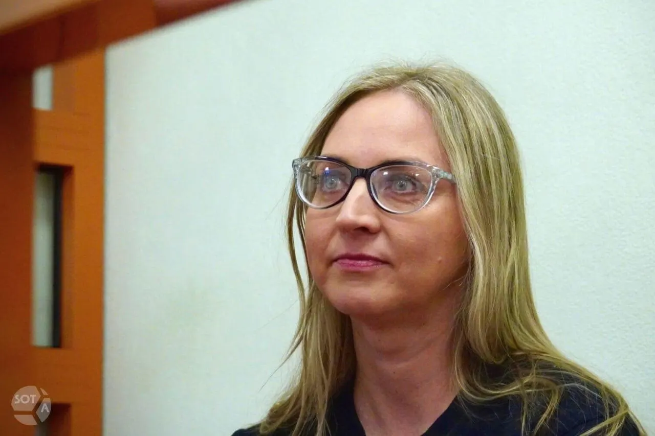 Евгения Конфоркина переведена из столичного СИЗО; близкие сообщают о смерти отца и необходимости собрать деньги на похороны и судебные расходы.
