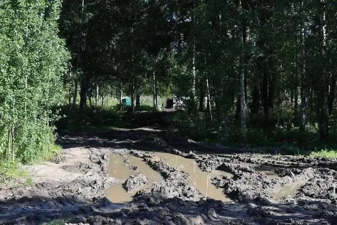 Строительство парка сталкивается с геологическими условиями и задержками подрядчика; текущая готовность дренажно-ливневой канализации около 65%.