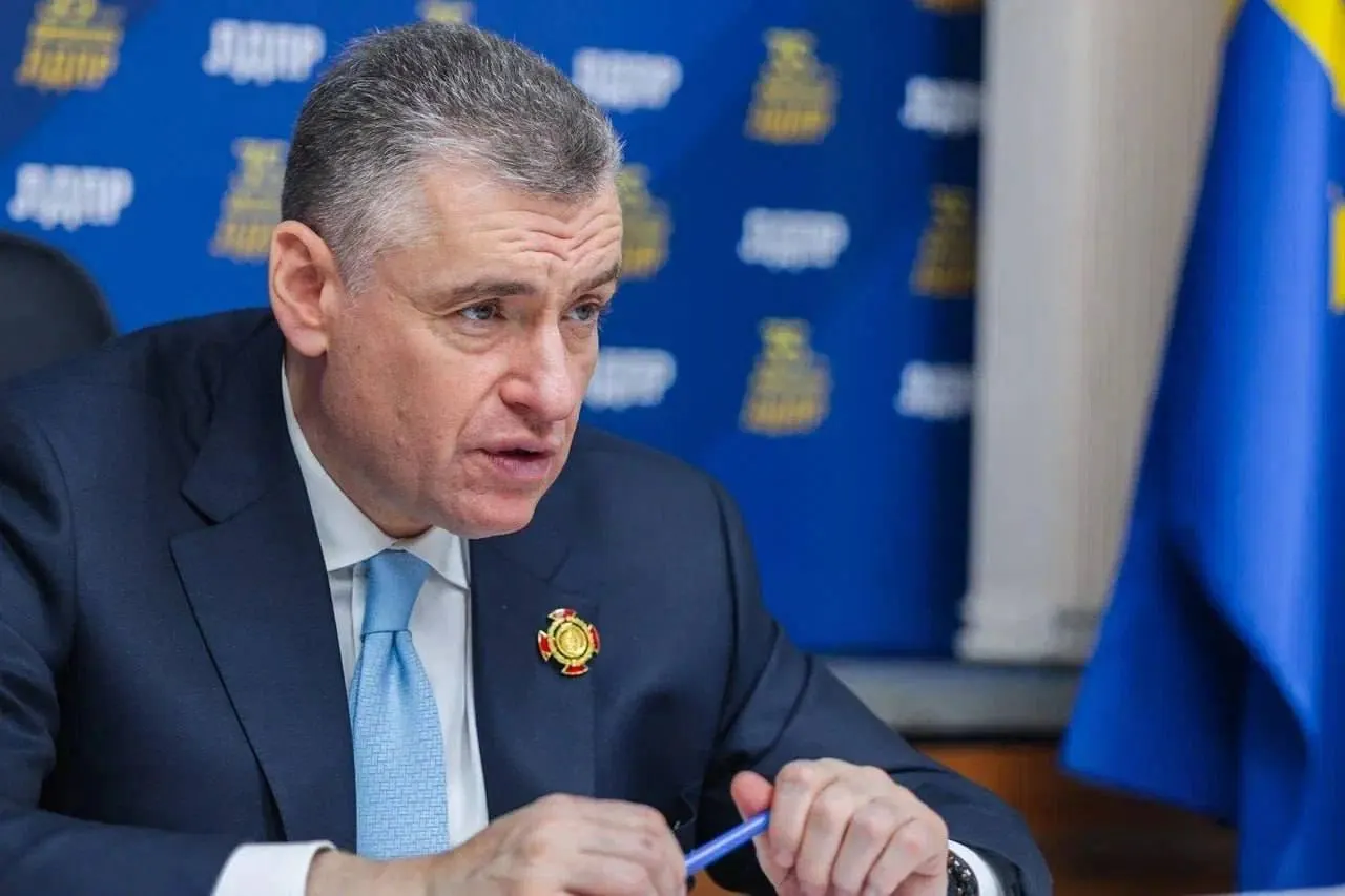 ЛДПР раскритиковал идею усложнить ЕГЭ и заявил о подготовке законопроекта об отмене экзамена в пользу иной системы оценки знаний.