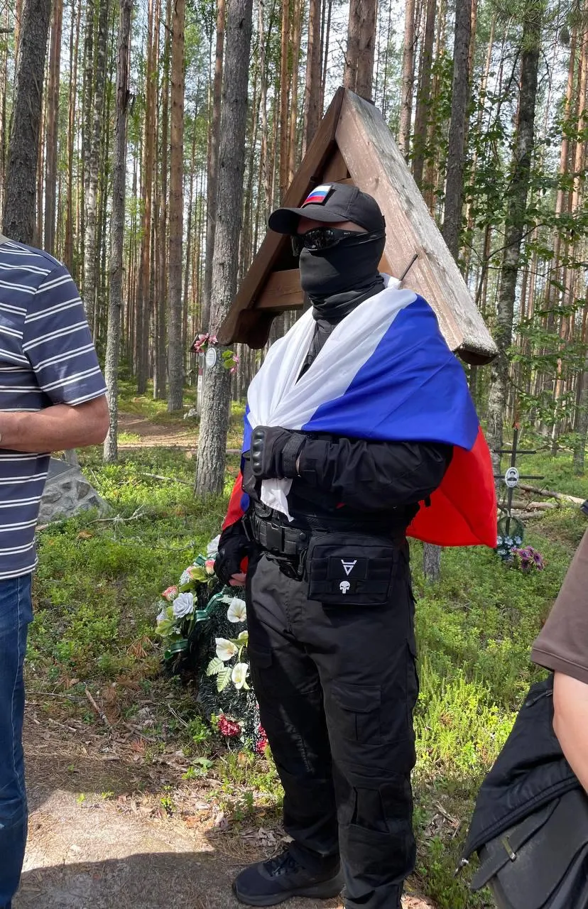 На мемориальном комплексе снова зафиксированы попытки сорвать чтение имен и задержания активистов во время церемонии памяти.