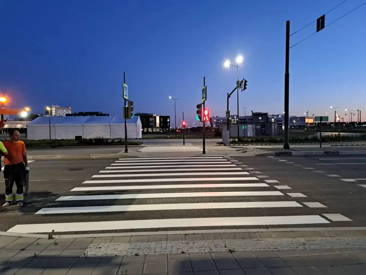 В городе завершаются приготовления к крупному молодежному событию. В ближайшие дни Екатеринбург посетят высокопоставленные гости, включая представителей правительства.