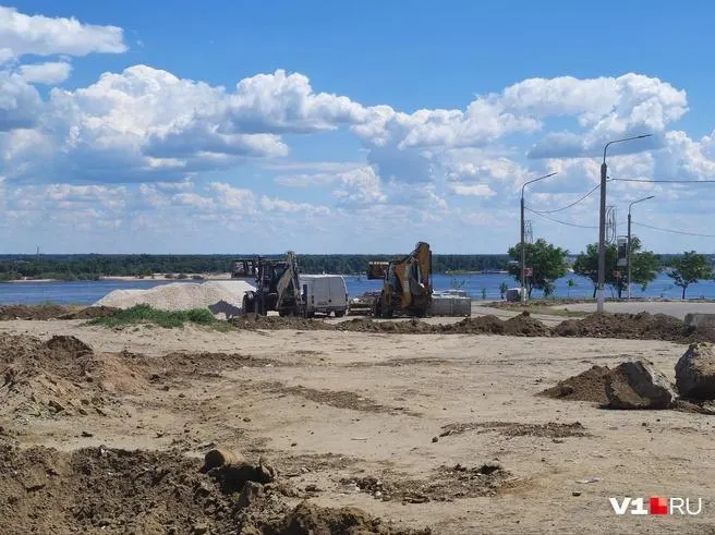 План освещения новой платной парковки у начала 7-й Гвардейской улицы предусматривает сохранение существующего покрытия. Для реализации потребуется отдельный контракт.