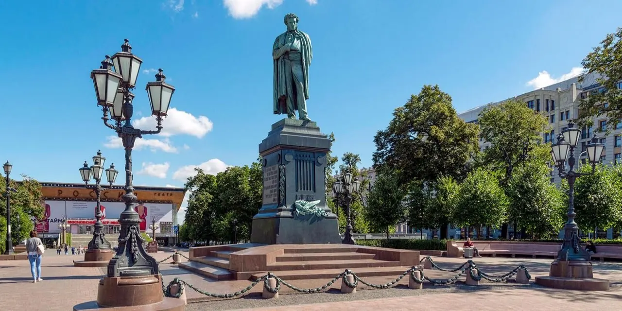 Городские власти вынесут на общегородское голосование вопрос о переносе памятника Пушкину и проведут тест ДЭГ за месяц до голосования.