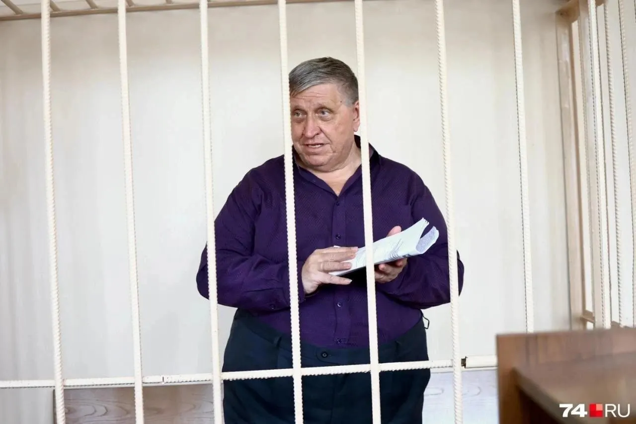 Следственные органы возбудили уголовное дело против руководителя УКИКО. По версии следствия, компания собирала платежи за ЖКХ у 558 домов в Челябинской области, но услуги не оказывались; арестовано имущество на 5,8 млн рублей.