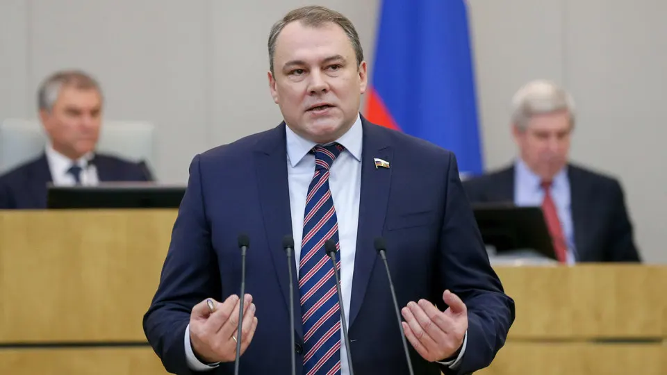 Политики обсуждают риск эскалации на Украине, а ООН сообщает о гибели и ранениях гражданского населения.
