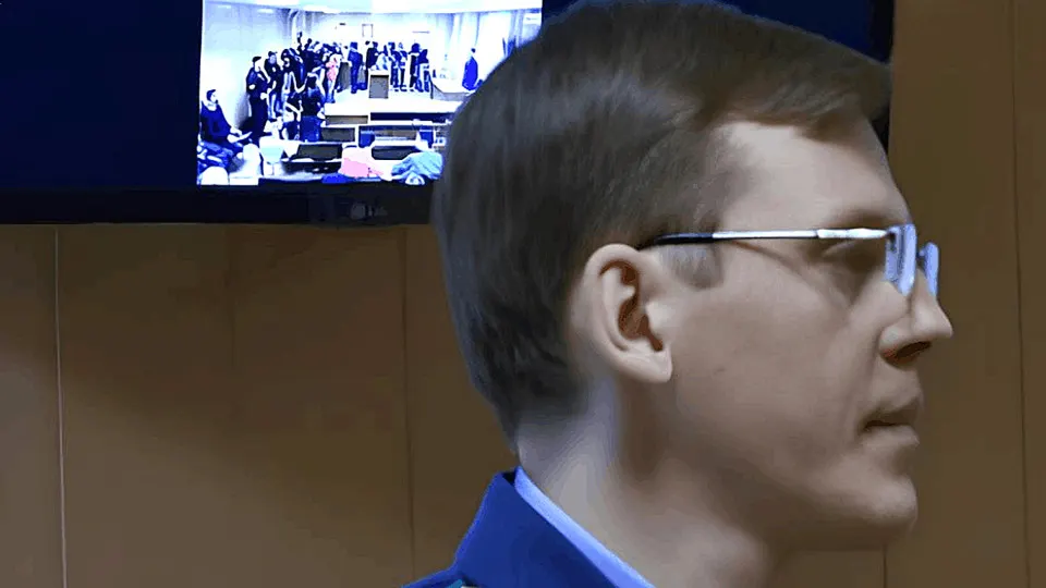 Очередной поворот в деле конфискаций активов: чиновник, курирующий изъятие собственности, снова занимает должность. В материале идёт речь о крупнейших делах по национализации, спорных продажах активов и призывах к прозрачной формуле изъятия.