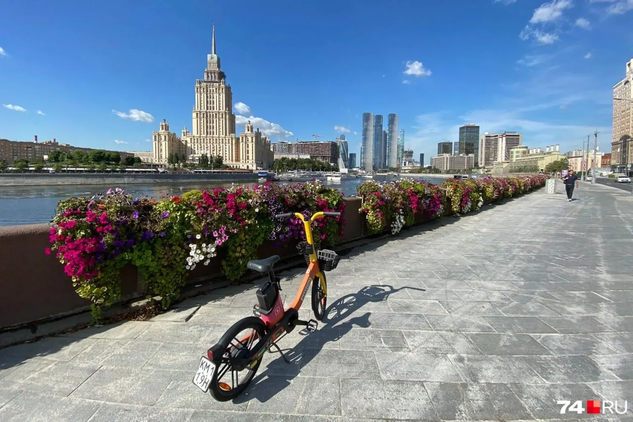 Фотоотчёт о Москве: сияние небоскрёбов и повседневность улиц, взгляд через объектив на лето 2026 года.