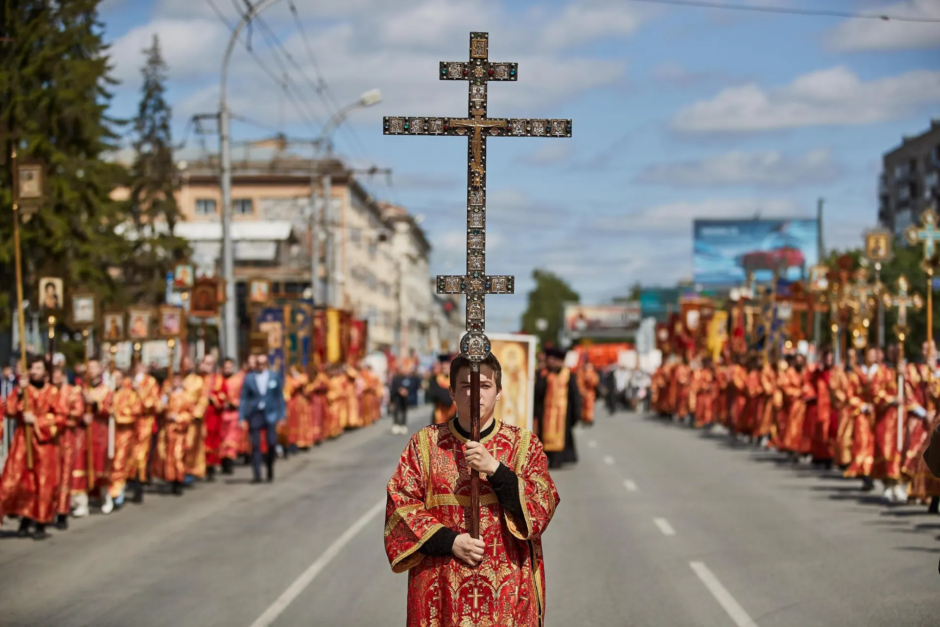 Паломники пройдут около 130 км за пять дней, посещая храмы во Воронежской и Липецкой областях.