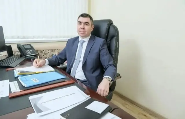 Бывший руководитель водоканала подозревается в хищении бюджетных средств при ремонте сетей водоснабжения; ущерб оценивается примерно в 20 миллионов рублей.