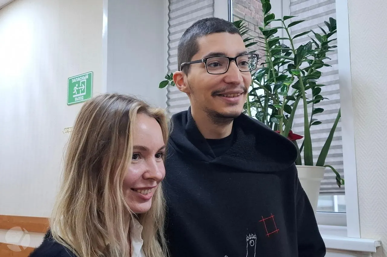 Елена Моргунова была снята с автобуса в Скопине и доставлена в отдел полиции после отказа выполнять требования силовиков; ей назначили административный арест на 10 суток, допрос проводился с участием ФСБ.
