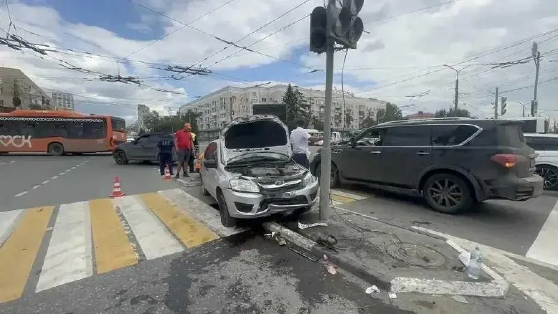 Погибла ещё одна пострадавшая; она умерла 9 августа. Общее число пострадавших достигло девяти. В больнице остаются восемь человек: одна пациентка в реанимации в стабильно тяжёлом состоянии и семь — в удовлетворительном состоянии.
