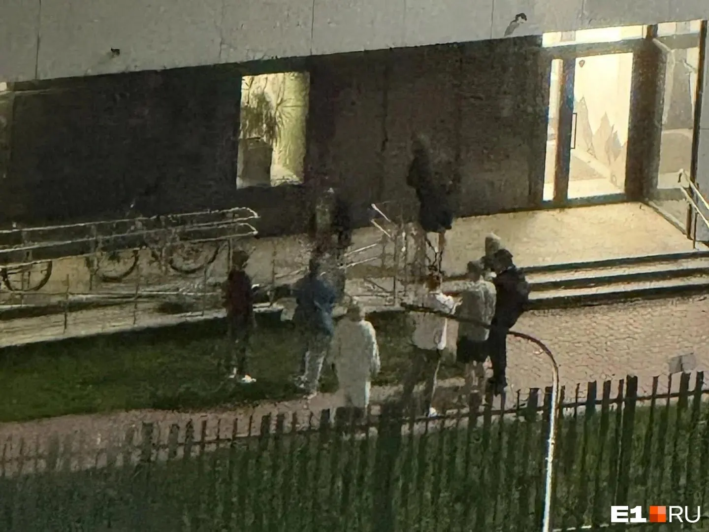 Расследование освещает проблемы подростка и ночной инцидент, о котором говорят свидетели.