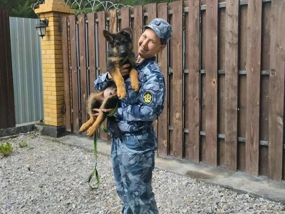 37-летняя старший лейтенант Надежда Тарасова служила в исправительной системе более 14 лет и возглавляла кинологическое отделение.