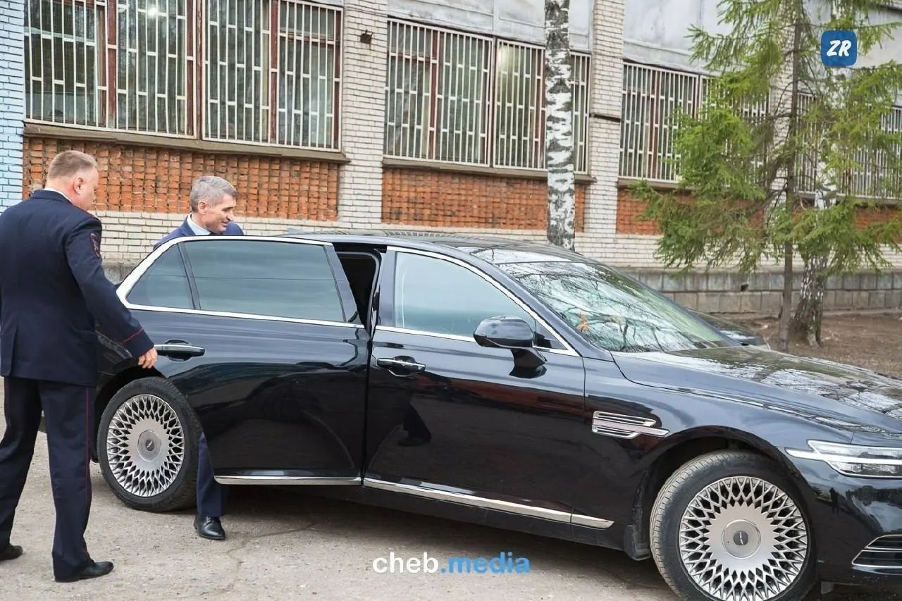 Суд по иску прокуратуры потребовал ликвидировать автономное учреждение, отвечающее за транспортное обслуживание госорганов, и учредить новое бюджетное учреждение; изменения коснутся порядка закупки служебных автомобилей и содержания автопарка власти.