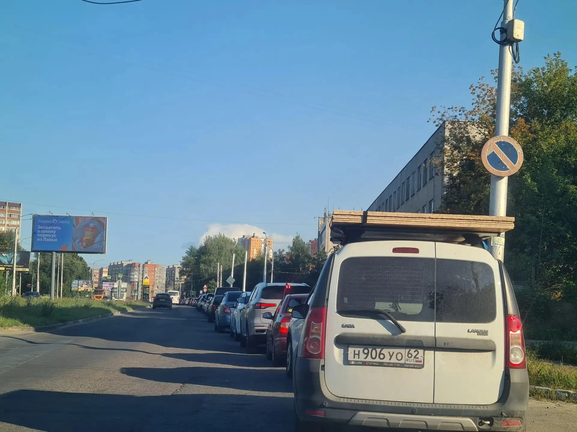 Нехватка волонтёрской помощи влияет на мобильность и вызывает недовольство на дорогах региона.