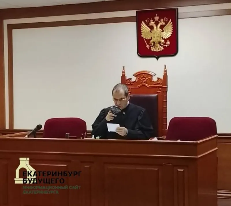 На заседании суд получил книги и интервью Льва Ошанина, в которых он заявляет, что не является автором строк «Пусть всегда будет солнце…».