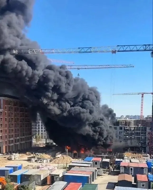 Двое рабочих погибли, ещё 11 получили травмы; возбуждено уголовное дело по охране труда.