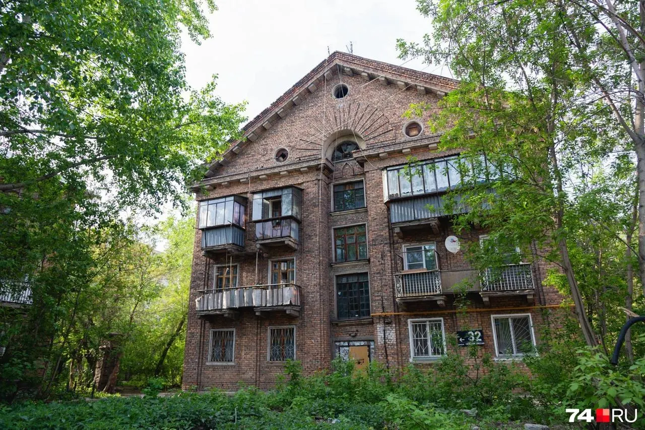Как заводская зона превратилась в культурный ландшафт: наследие рабочих общин, немецкое наследие и характерные торговые точки района.