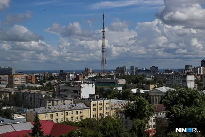 В районе башни на улице Белинского вводят ограничения: проводятся плановые работы по окраске башни с 3 августа по 30 сентября; возможен разлет частиц краски при порывах ветра.