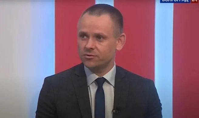 Суд Москвы продлил домашний арест экс-руководителю Облкомприроды Алексею Сивокозу и его заместителю Дарье Казанковой; по делу о другой фигурантке — Ирине Паниной — на сайте суда информации нет. Последнее решение по Паниной опубликовано 19 мая.