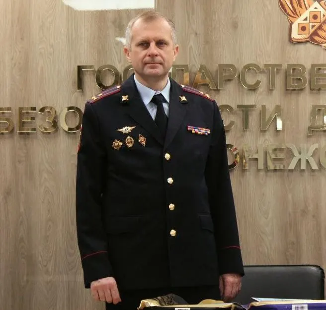 За время руководства ведомством он прослужил практически одиннадцать лет.