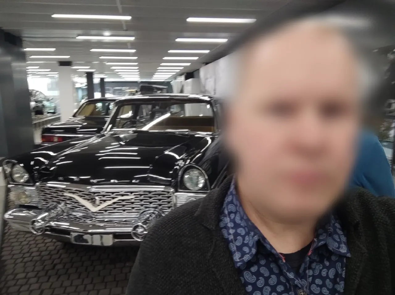 В ночь на 9 августа мужчина проник в номер гостиницы и приставал к спящей 21-летней девушке. По делу возбуждено уголовное производство; обвиняемый признал вину.