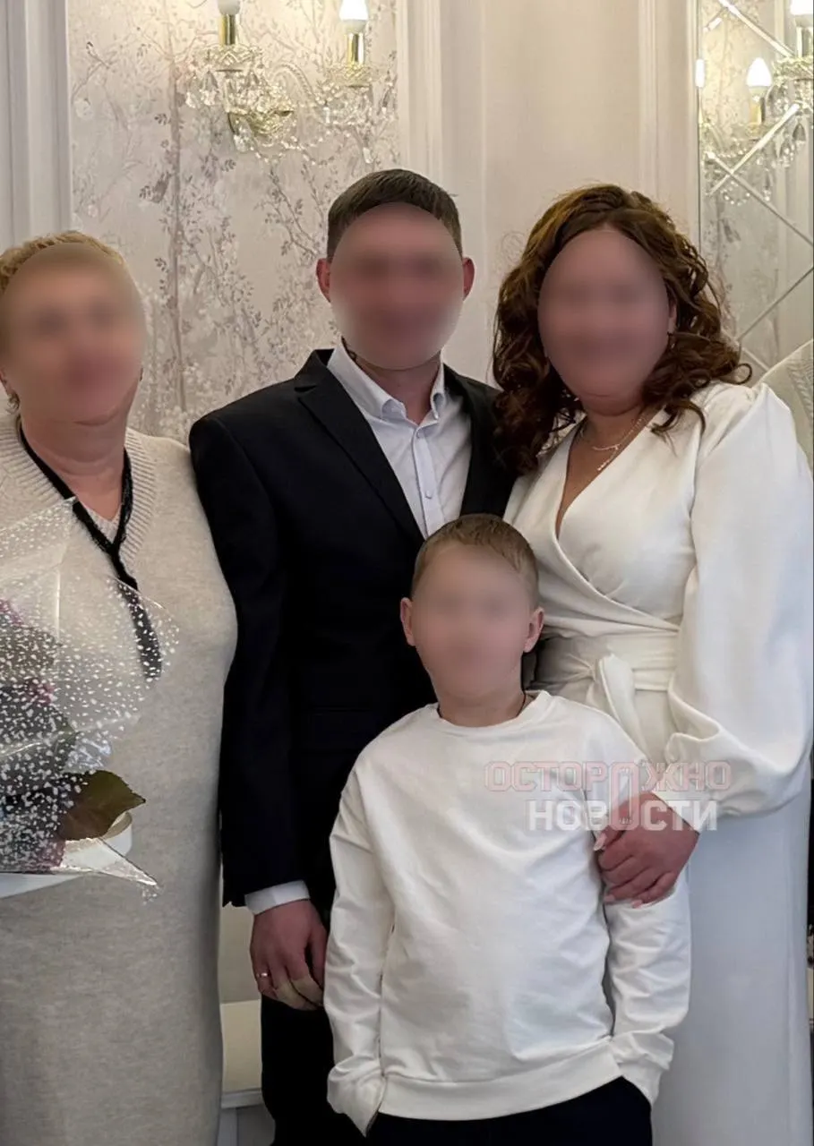 31-летний мужчина из Омска был увезен в пункт отбора на контрактную службу после распития пива на улице; близкие заявляют о психологическом давлении и принуждении к подписанию контракта.