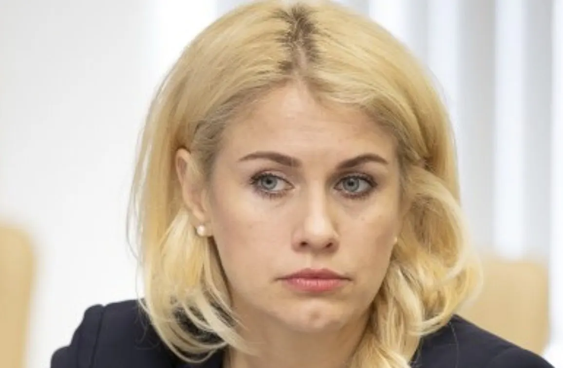 Апелляционная инстанция взыскала 240 тысяч рублей у бывшего руководителя за причинённый ущерб по делу о конфликте интересов при закупке мебели в 2017 году; ранее решение арбитражного суда могло меняться.