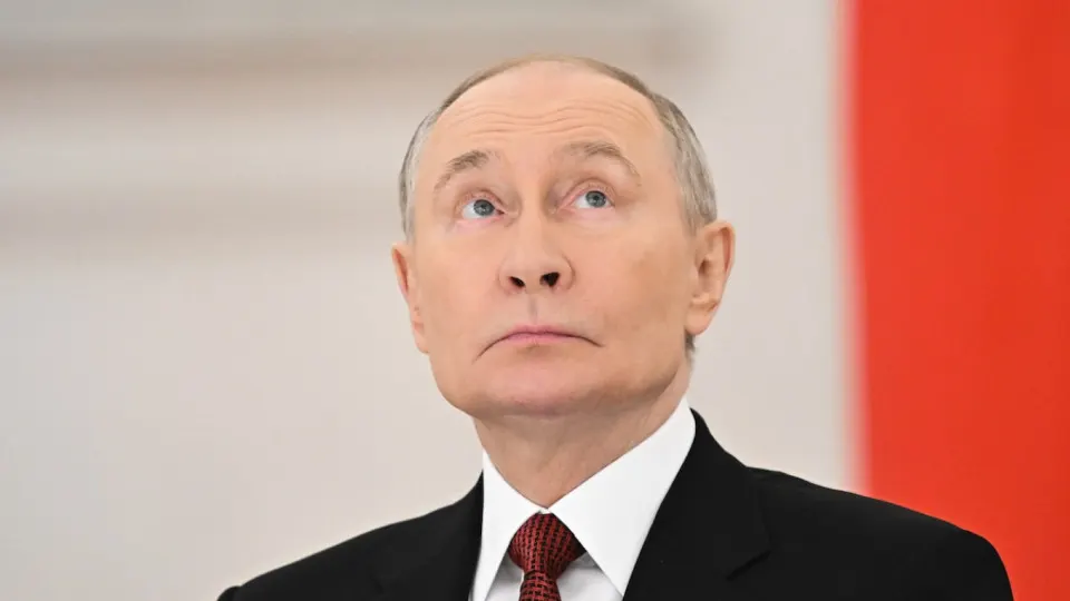 На заседании совета по науке в Новосибирске президент подчеркнул необходимость концентрации усилий в научно-технической модернизации и развития экономики.