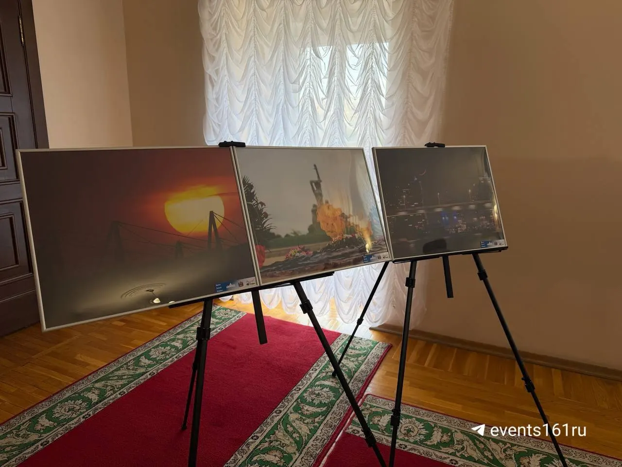 На выставке отметили вклад фотохудожников и участников проекта, посвященного цифровым достижениям города.