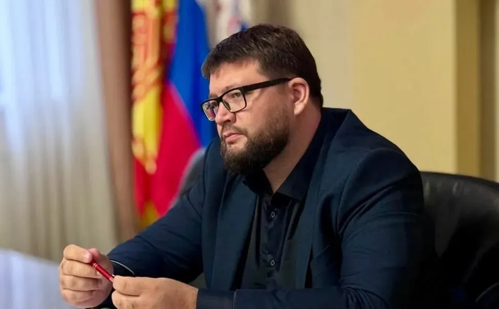 Прокуратура Чувашии сообщает о начале судебных разбирательств по освобождению земель, занятых незаконно, и взыскании платы за использование муниципального имущества.