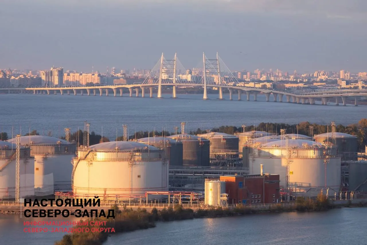 В Петербурге разворачивается спор вокруг передачи контроля над крупным нефтепродуктовым терминалом: совладелец оспаривает продажу 55% акций и изменение условий перед сделкой.