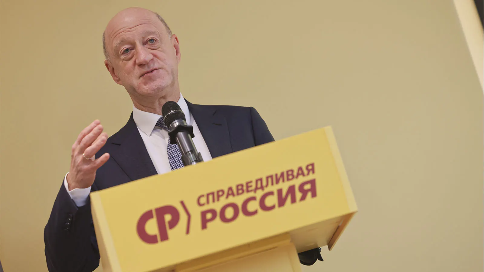 После инцидента лидер может не восстановиться; рассматриваются кандидатуры на пост руководителя и возможная реорганизация в партийном руководстве.
