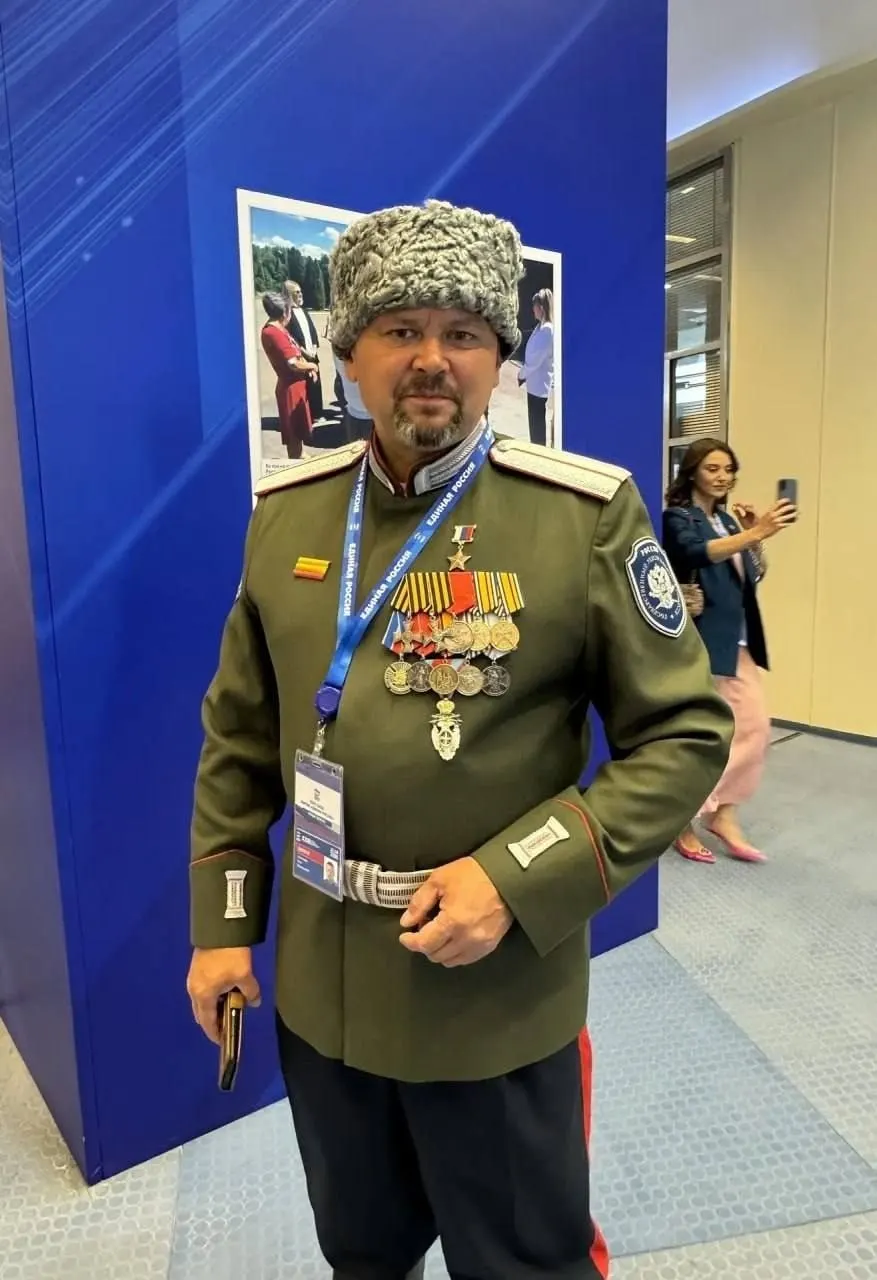 Жители Канска обратились в Следственный комитет и краевую избирком с просьбой проверить образование кандидата от Единой России Олега Ликонцева на предмет наличия настоящего диплома.