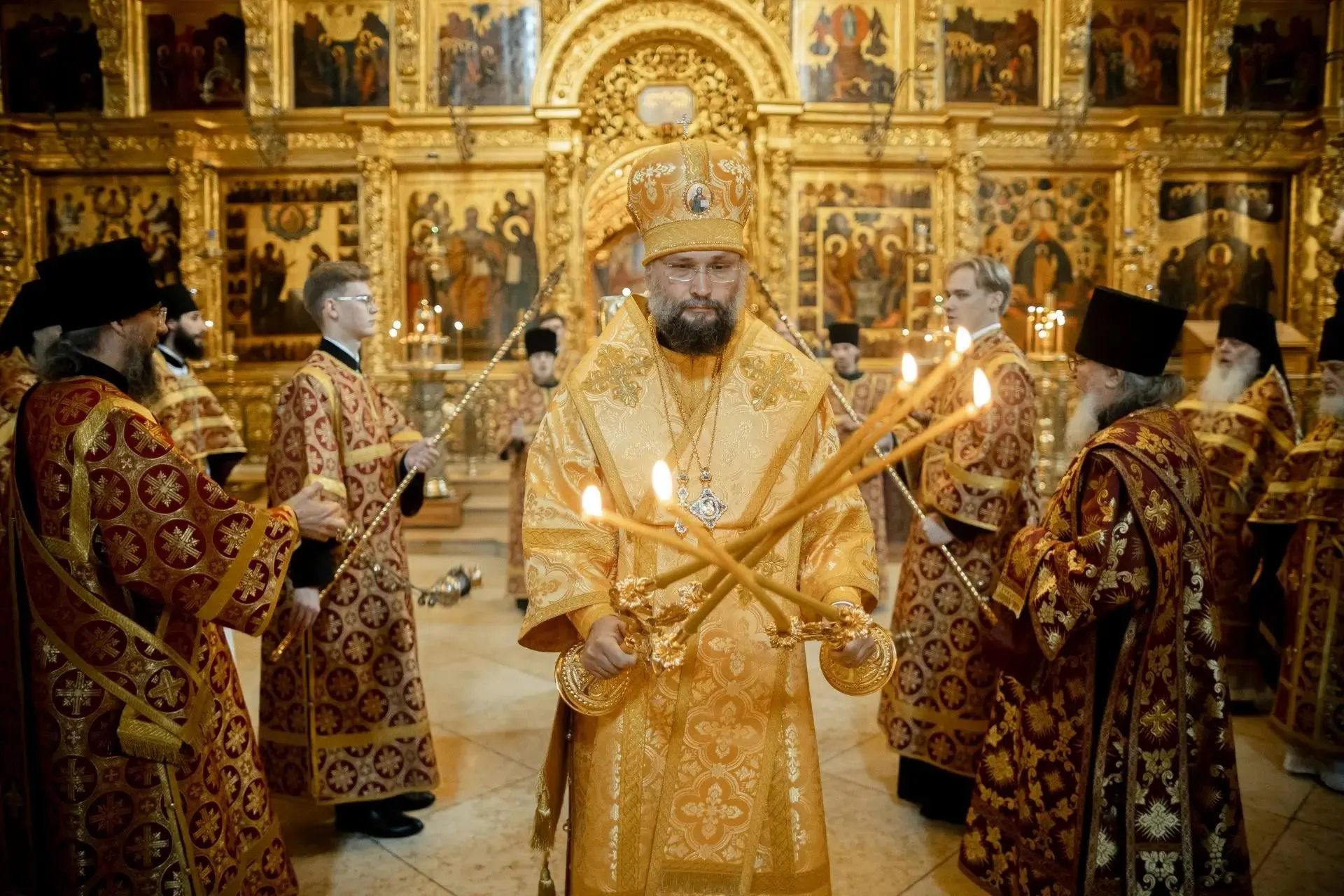 Эксклюзивное интервью с новым епископом Скопинским и Шацким Ионой о переходе от службы к духовному служению и роли веры в современном обществе.