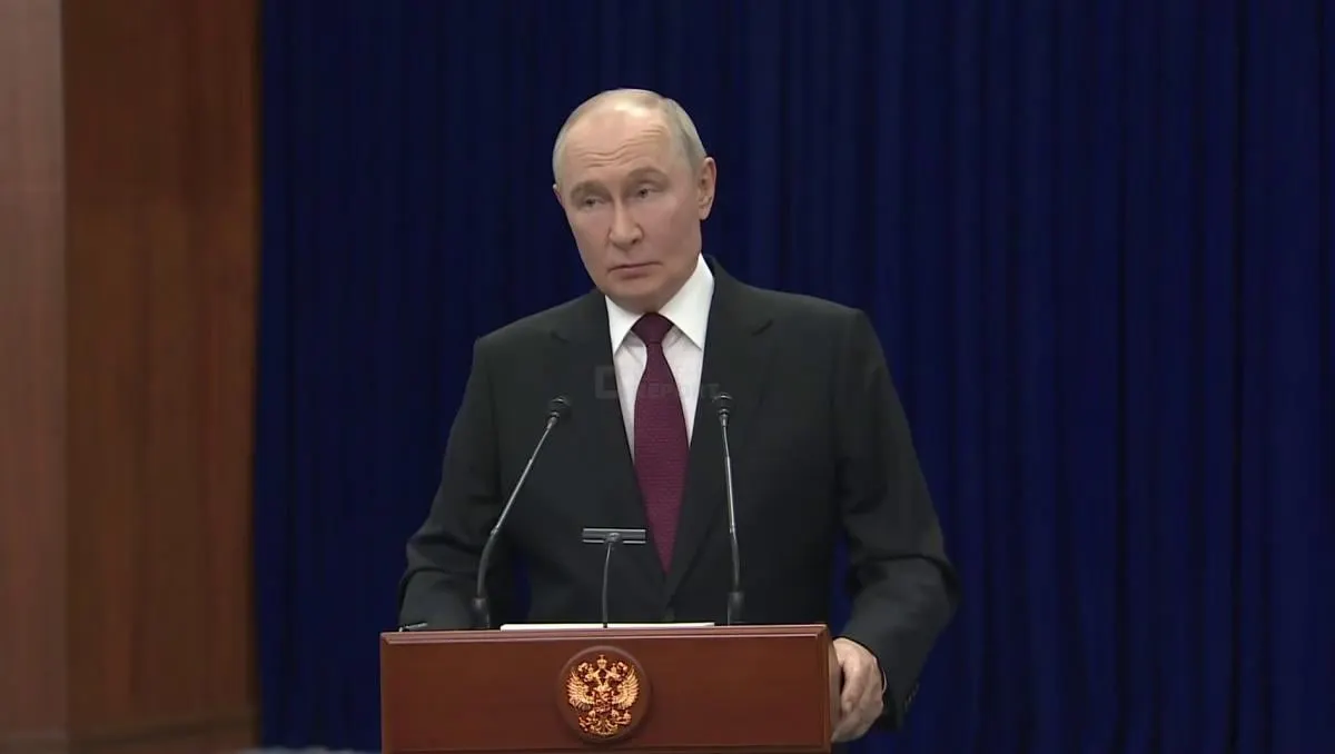 После предупреждений о небезопасности российского неба президент объявил о подготовке массированных ударов по объектам энергетики Украины.