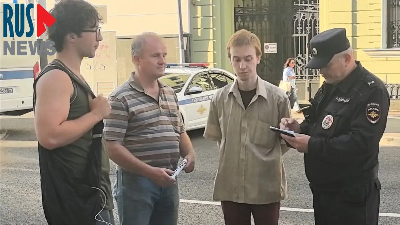 51-летний сторонник партии Яблоко освободился после 14 суток административного ареста; событие произошло возле Верховного суда Москвы.