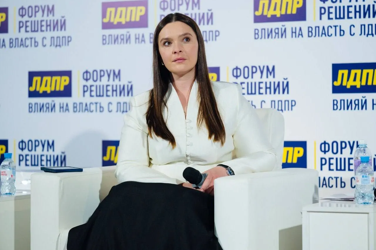 Обсуждают поддержку медиков и учителей через льготное жильё и ипотеку, чтобы остановить отток кадров.