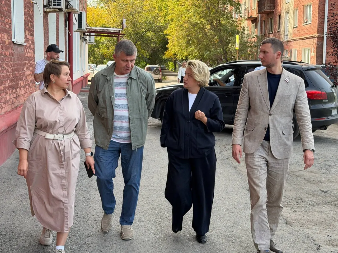 На Иртышской набережной продолжается ремонт нового корпуса Детской художественной школы №1 имени Саниных. По завершении работ планируется перевести архитектурное отделение, обновят перепланировку, окна и системы отопления, затем выполнят чистовую отделку и оснастят помещения оборудованием.