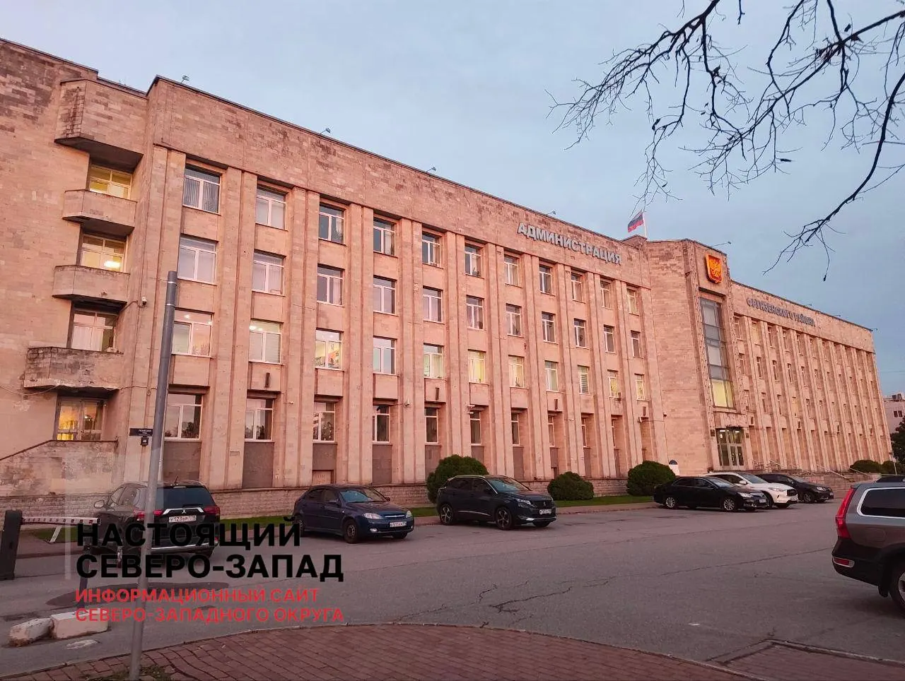 Наблюдатели от партии «Яблоко» не допущены на участки пяти ТИК Петербурга; кандидат обвиняет комиссии в попытке подмены документов и рассказывает о давлении со стороны должностных лиц.