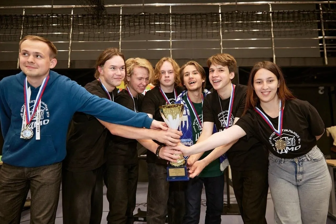 Курганская команда выиграла чемпионат России по спортивной версии интеллектуальной игры «Что? Где? Когда?», ещё две курганские команды заняли призовые места.