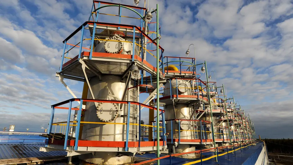 ЕС продолжает двигаться к устойчивому отказу от российского газа; Венгрия ищет альтернативы поставкам и пересматривает планы по атомной энергетике и проекту Пакш-2.