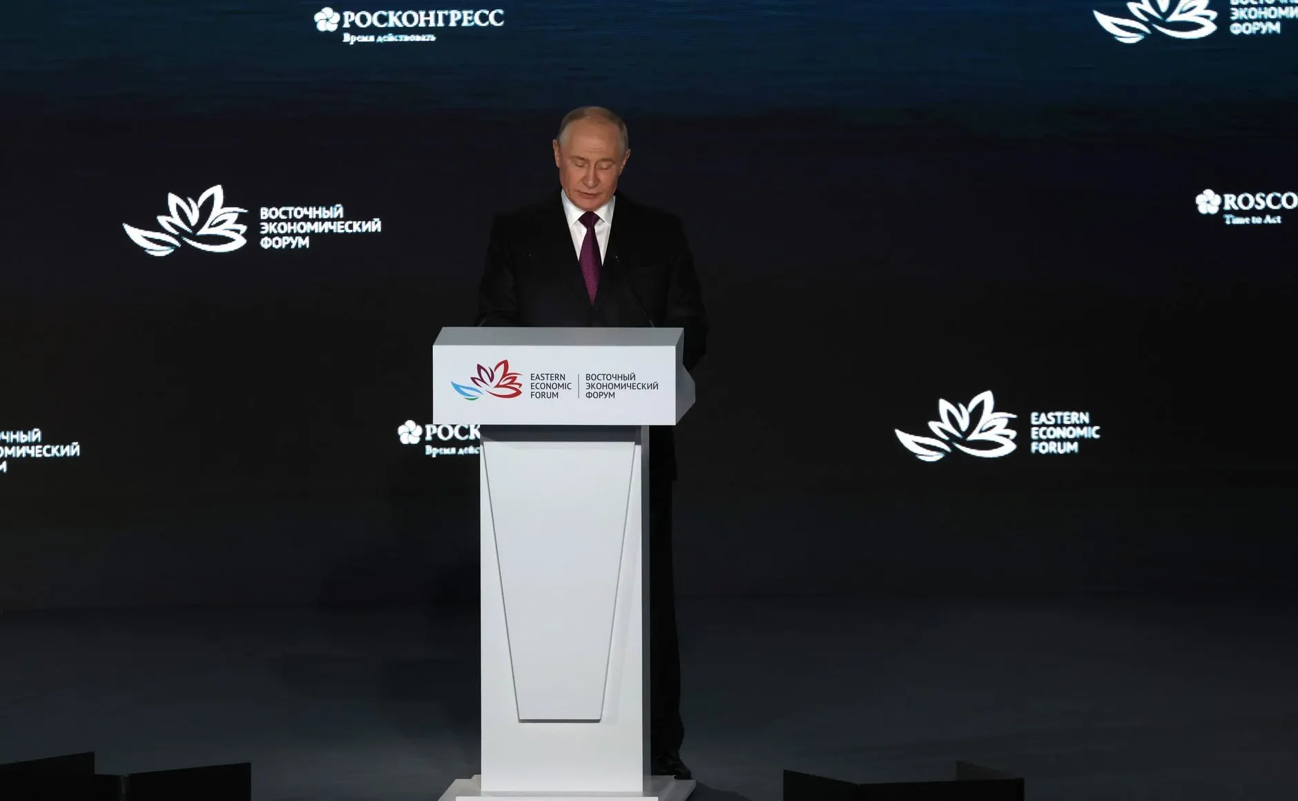 Рост зарплат, динамика экономики и монетарная политика обсуждаются в контексте ситуации вокруг СВО.